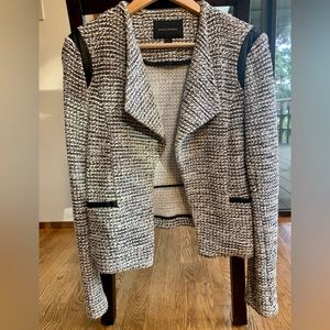 Chunky knit, shawl-collar blazer in white & black, w black faux leather accents
